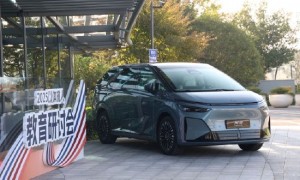 小鹏汽车：阿里董事会主席蔡崇信试乘小鹏X9超级增程并点赞