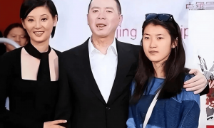 徐帆和冯小刚离婚了？26年无子女，徐帆不再隐忍，冯小刚有苦难言